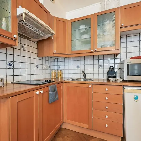 Apartment Eiffel Tower & Des Invalides - 1br - Cityapartmentstay Paris
