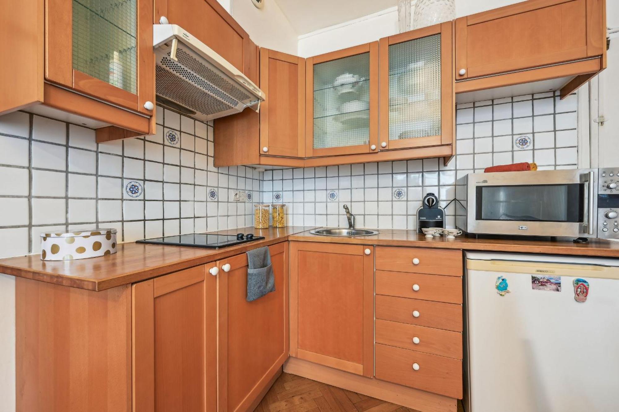 Appartamento Eiffel Tower & Des Invalides - 1br - Cityapartmentstay Parigi