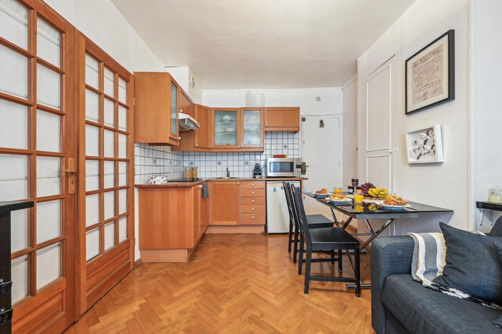 Eiffel Tower & Des Invalides - 1br - Cityapartmentstay Appartamento